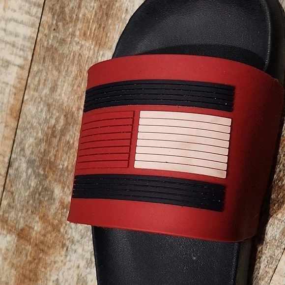 Tommy Hilfiger Red and Black Slides - Picture 4 of 5